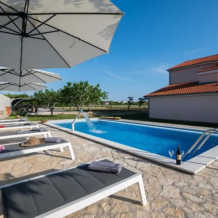 Apartment In Privlaka With Sea View, Balcony, Air Conditioning, Wifi 3598-5