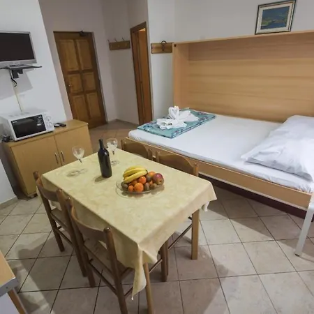 In Privlaka With Sea View, Balcony, Air Conditioning, Wifi 3598-5 *