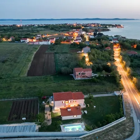 Apartman In With Sea View, Balcony, Air Conditioning, Wifi 3598-5 Privlaka (Zadar)