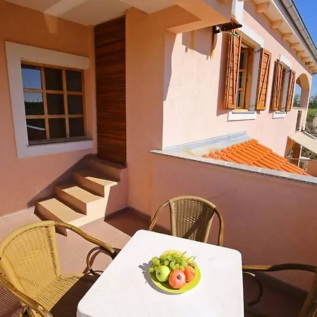 Apartment In Privlaka With Sea View, Balcony, Air Conditioning, Wifi 3598-5 *