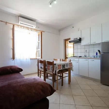 In With Sea View, Balcony, Air Conditioning, Wifi 3598-5 *
