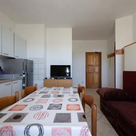 In With Sea View, Balcony, Air Conditioning, Wifi 3598-5 דירה פריבלאקה