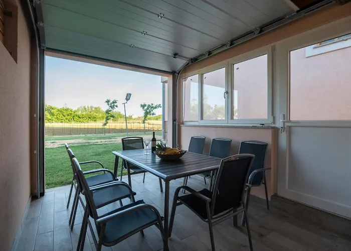 In With Sea View, Balcony, Air Conditioning, Wifi 3598-5 Privlaka